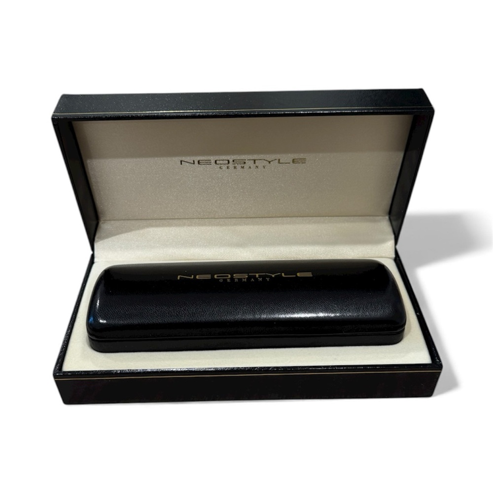 Neostyle Black Eyeglass Case
